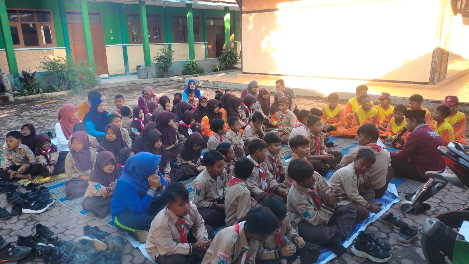 MENGAJI BERSAMA