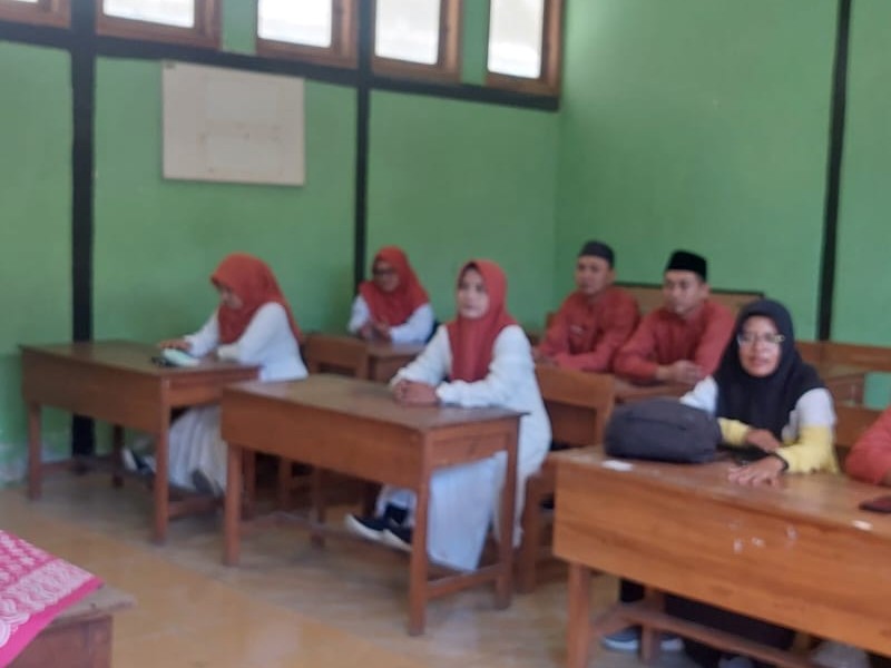 KEGIATAN RAPAT RUTIN SEKOLAH
