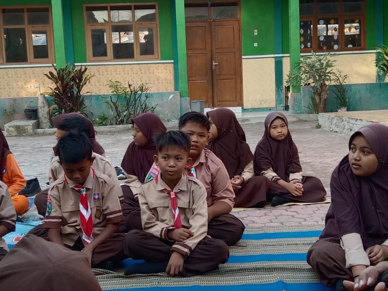 MENGAJI BERSAMA SISWA SDN 1 TREBUNGAN