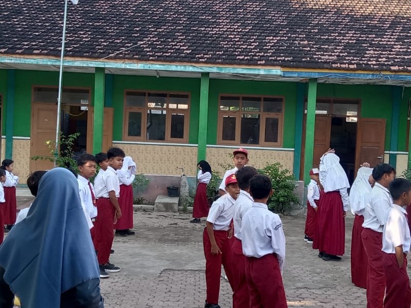 SENAM PAGI SISWA SDN 1TREBUNGAN