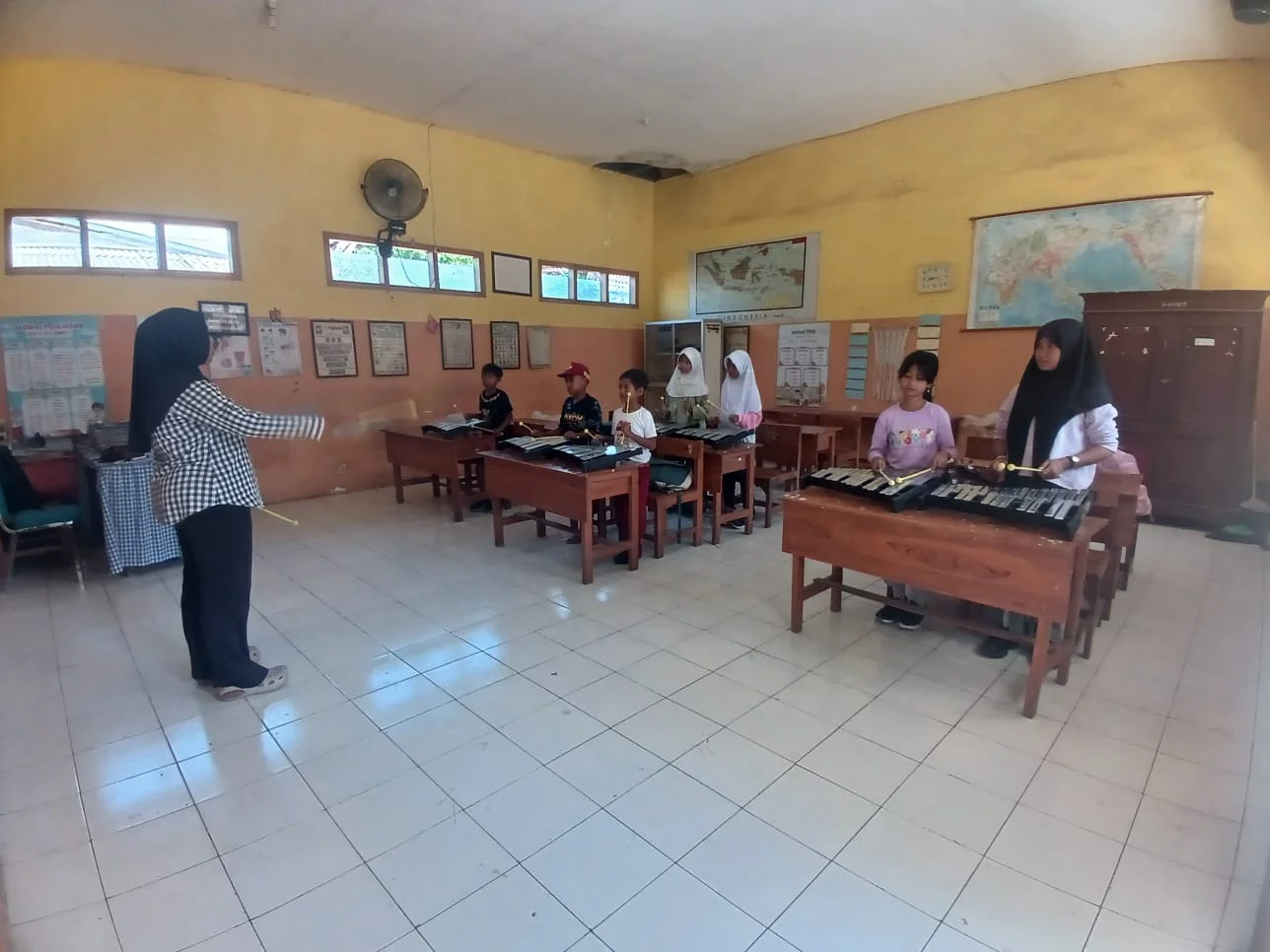 LATIHAN DRUMBAND